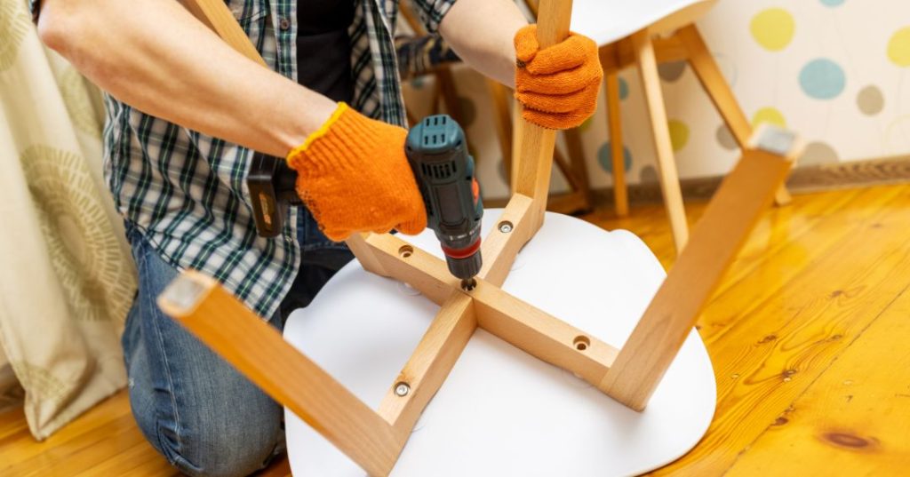 montagem de mesa e cadeiras em Canoas